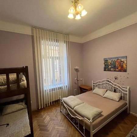 Centrum Hostel Львів Екстер'єр фото