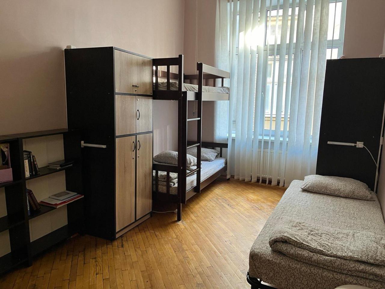 Centrum Hostel Львів Екстер'єр фото