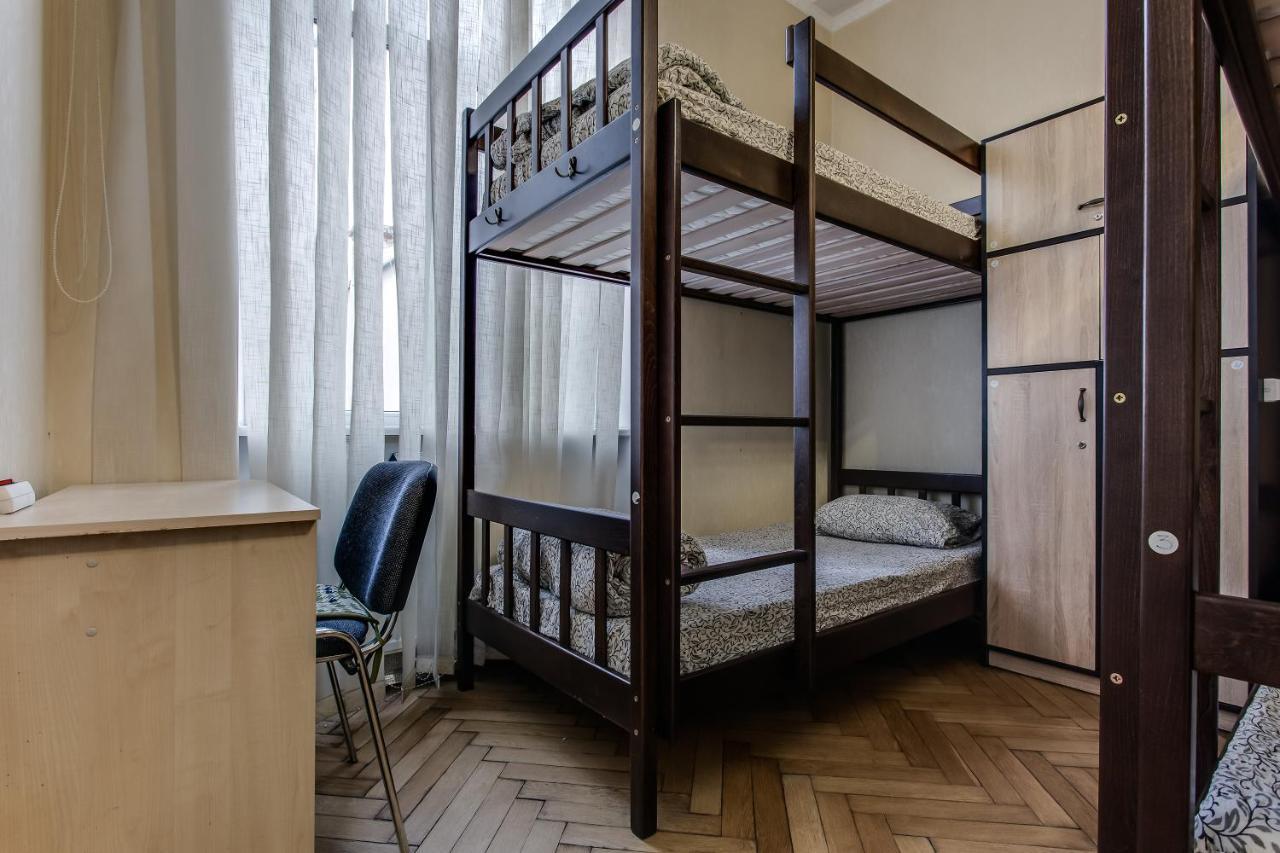 Centrum Hostel Львів Екстер'єр фото