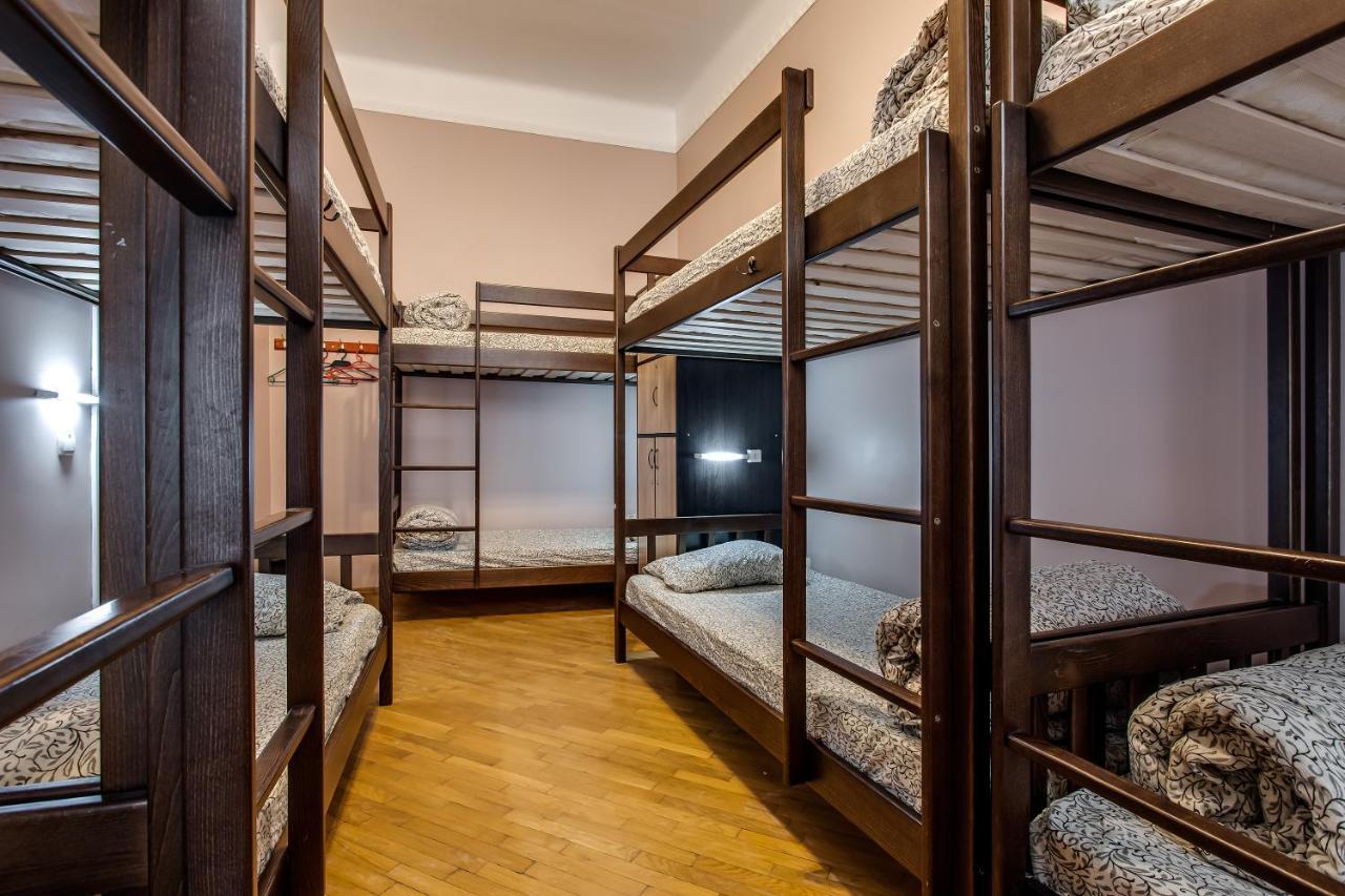 Centrum Hostel Львів Екстер'єр фото
