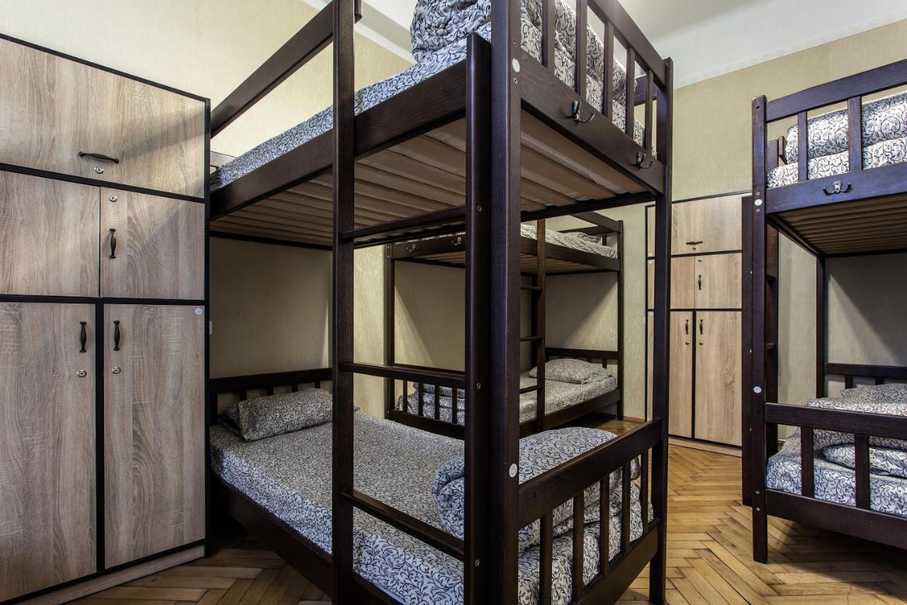 Centrum Hostel Львів Екстер'єр фото