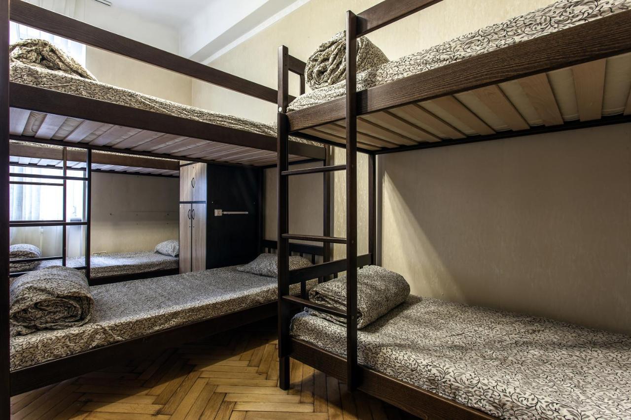 Centrum Hostel Львів Екстер'єр фото