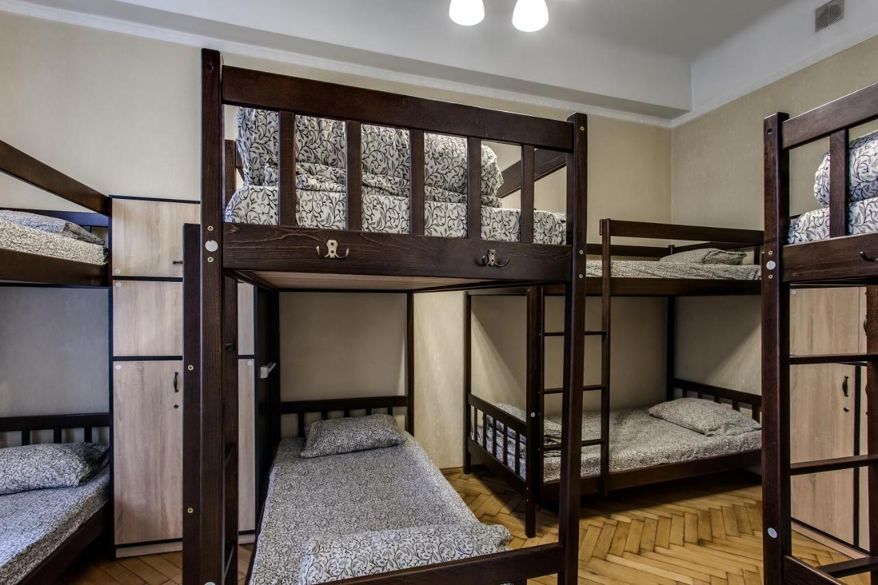 Centrum Hostel Львів Екстер'єр фото